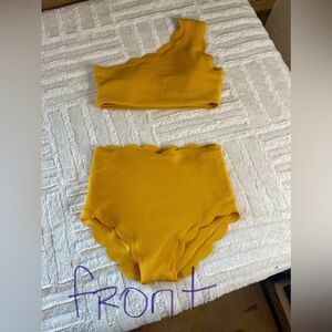 Zaful Women’s Bikini, Size Small with High-Waisted bottoms, only worn once!!